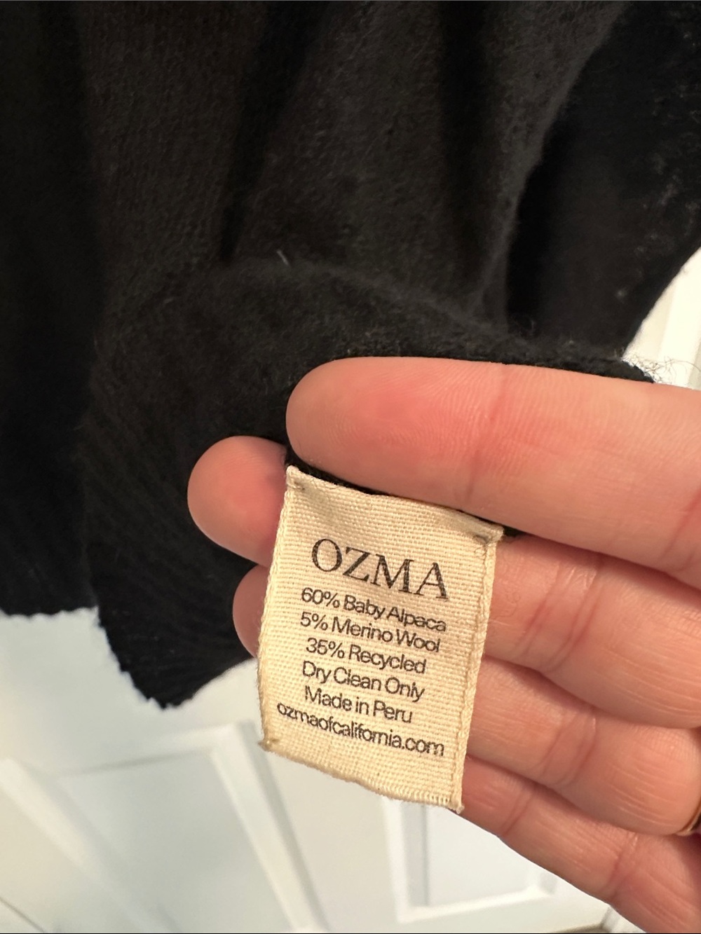 EUC Ozma Chleo Crew Sheer Alpaca Blend in Black size M/L - Picture 9 of 12